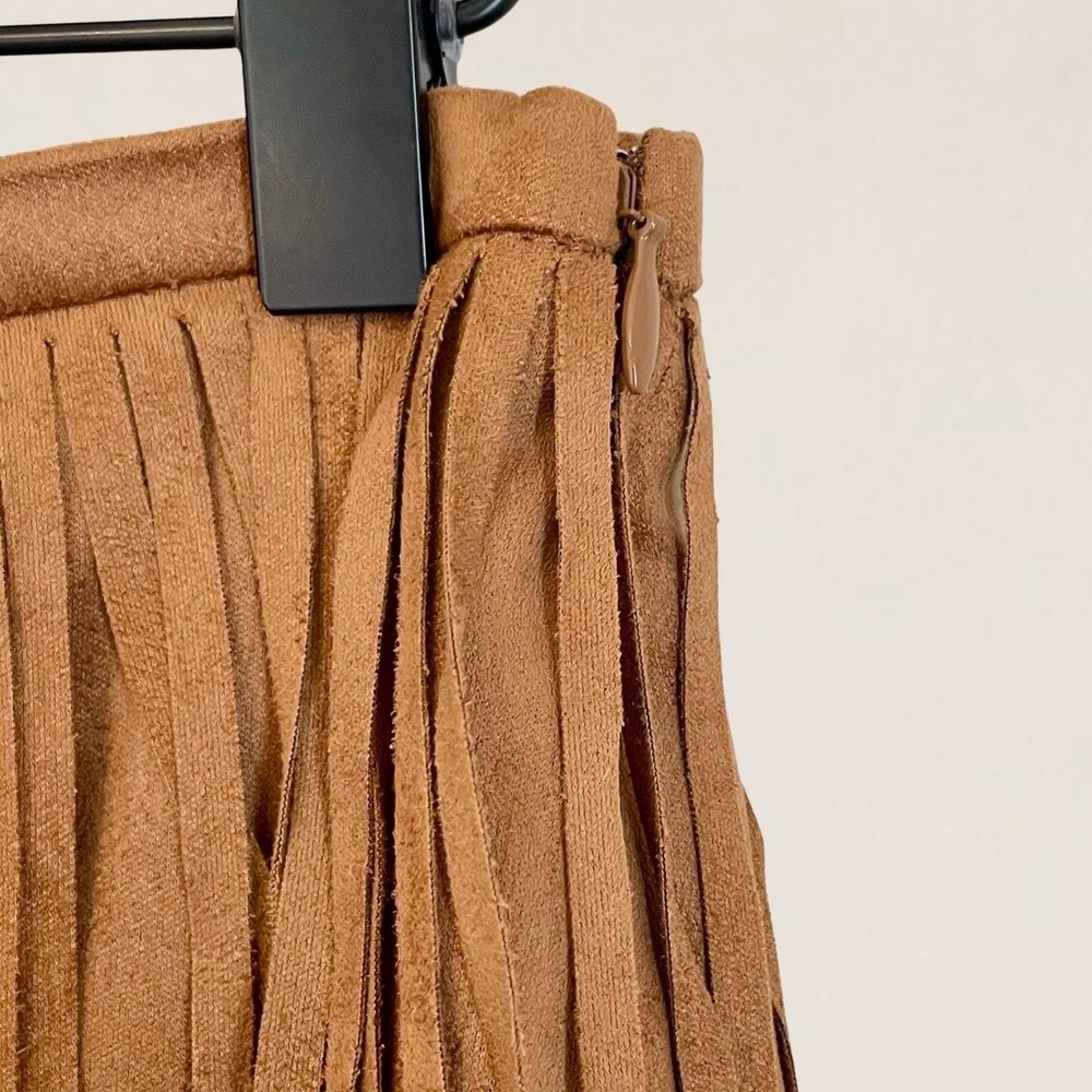Universal Thread Cognac Brown Faux Suede Tiered Fringe Mini Skirt Womens 6 NEW - Picture 5 of 7